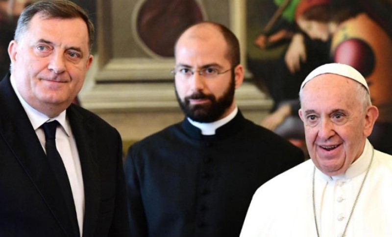 Saučešće Dodika: Papa Franjo bio je glas pravde, jednakosti i nade za one koji nemaju moć