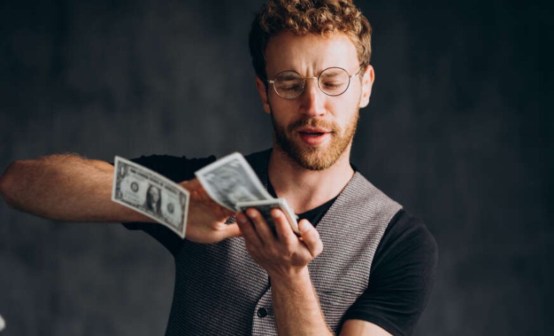 Muškarac živio na ulici, pa ogrebao tiket i osvojio milion: Čovječe, nisam više beskućnik