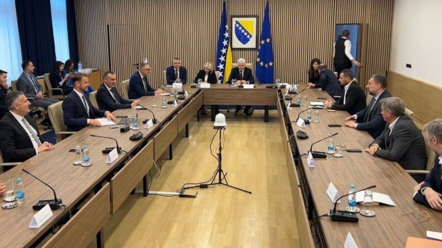 Potvrđeno! Sastanak predstavnika Trojke, HDZ-a i opozicije u Srpskoj 14. aprila u Banjaluci