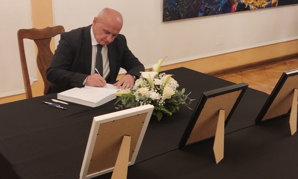 Đokić na komemoraciji Srđana Todorovića jedva govorio: Srpska izgubila čovjeka koji je bio primjer dostojanstva