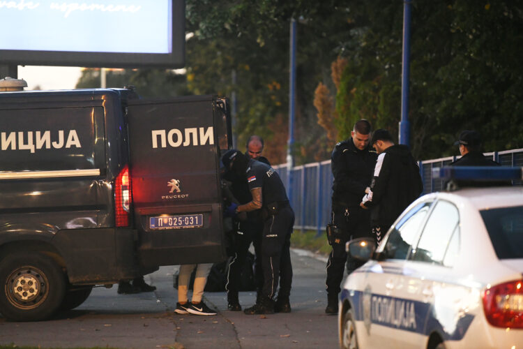 Muškarac se zatvorio u streljani i prijeti samoubistvom