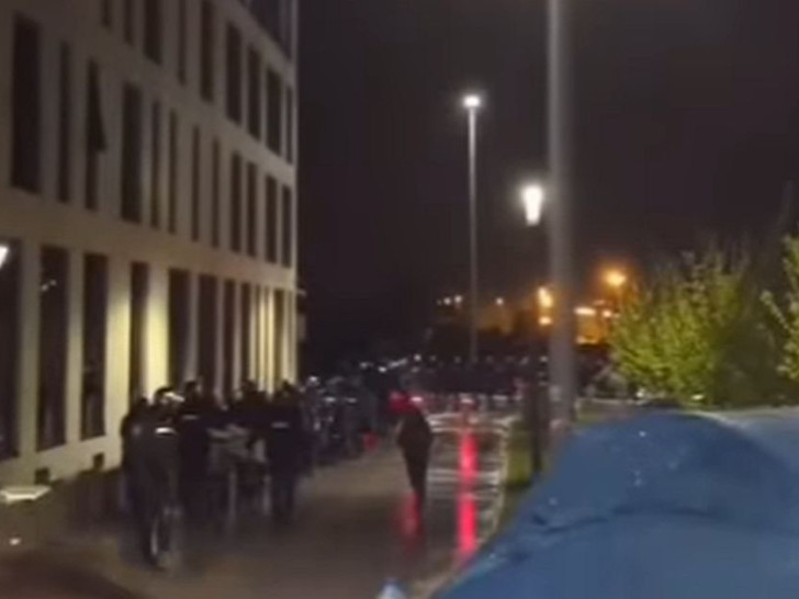 Formiran kordon: Žandarmerija razbila blokadu studenata ispred RTV-a VIDEO