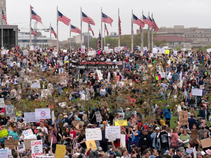 Građani na ulicama: Širom SAD održani protesti protiv Donalda Trampa