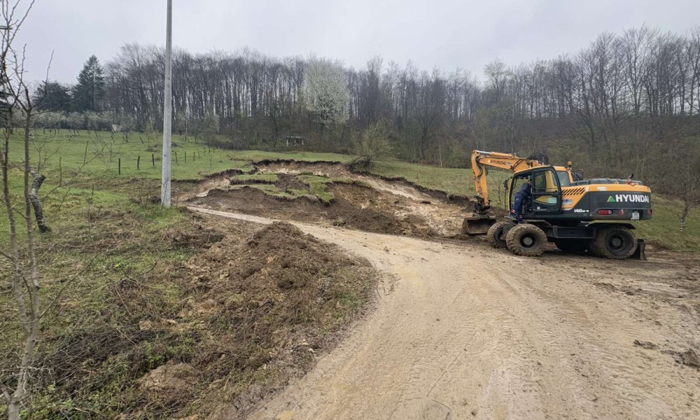 Obilne padavine učinile svoje: U toku saniranje štete na saobraćajnicama na području Banjaluke