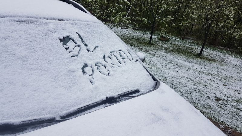 Snijeg zabijelio Banjaluku FOTO