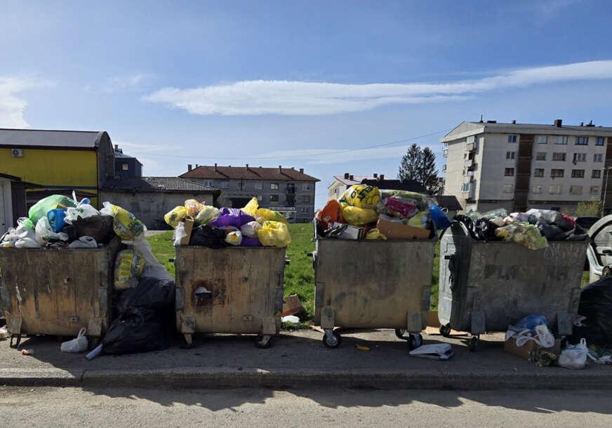 Sokolac zatrpan smećem: “Podavićemo se od smrada, krenuće zaraza”