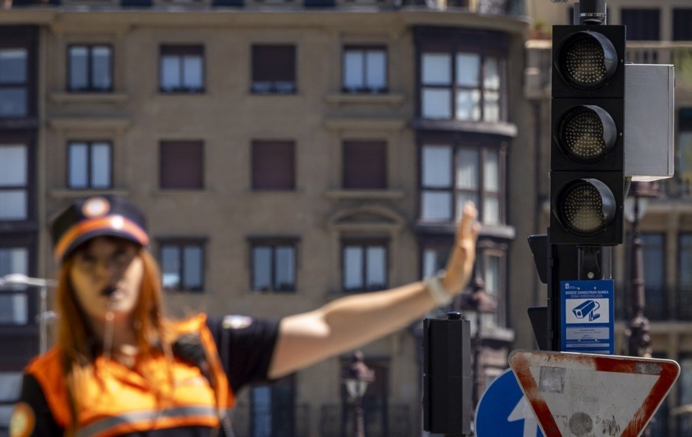 Španija i Portugalija u mraku: Saobraćajni kolaps, semafori ne rade, bolnice se oslanjaju na rezervne izvore energije