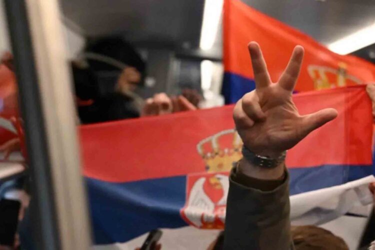 Krivična prijava protiv Radojevića: Poziv na sud zbog natpisa “Mir božji, Hristos se rodi”