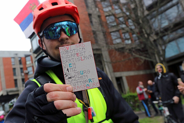 Studenti iz Srbije, na putu do Strazbura večeras stigli u Beč VIDEO
