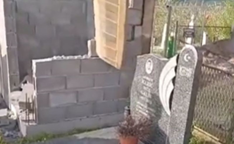 I to se desilo u BiH! Javni toalet napravili na lokalnom groblju, mještani bijesni VIDEO