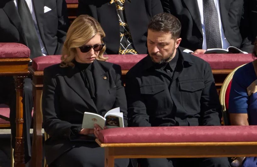 Žena Volodimira Zelenskog izostavila važan detalj na papinoj sahrani: Zajedno prekršili kodeks