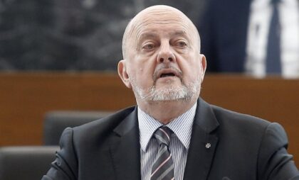 Јelinčić ubijeđen: Šmit je došao na poziv onih koji žele uništenje Srpske, Srbije i Rusije