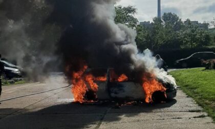 Šteta totalna: Izgorio automobil u ovom dijelu Banjaluke FOTO