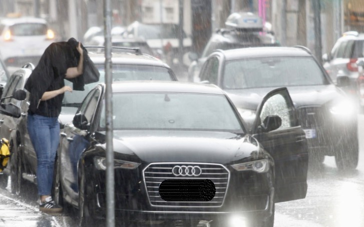 Potop u Beogradu: Lije kao iz kabla