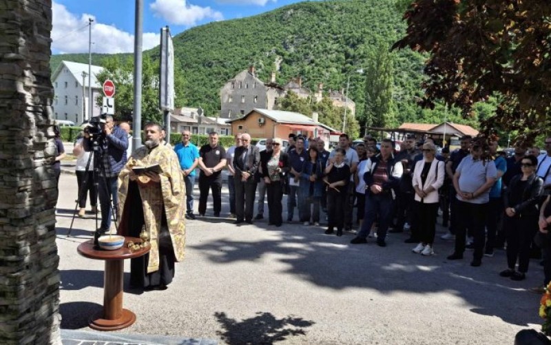 Služen parastos za poginule borce: Obilježen Dan Drugog bataljona vojne policije u Drvaru