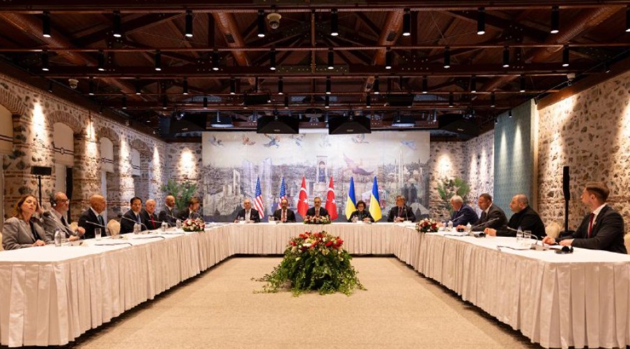 Prilika za mir: Počeo prvi trilateralni sastanak u Istanbulu