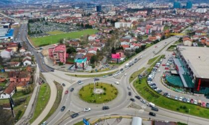 Ogromna gužva: Sudar u kružnom toku u Banjaluci FOTO