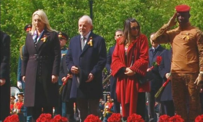 Među njima Cvijanovićeva i Dodik: Lideri u Moskvi zajedno sa Putinom položili cvijeće kod Vječnog plamena