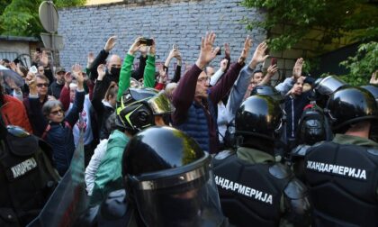 Zgradu čuva policija: Nastavljena blokada suda u Novom Sadu