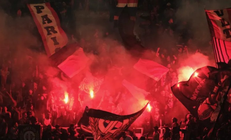 Ulična proslava eskalirala: Tri osobe povrijeđene, 44 uhapšene tokom slavlja navijača PSŽ-a