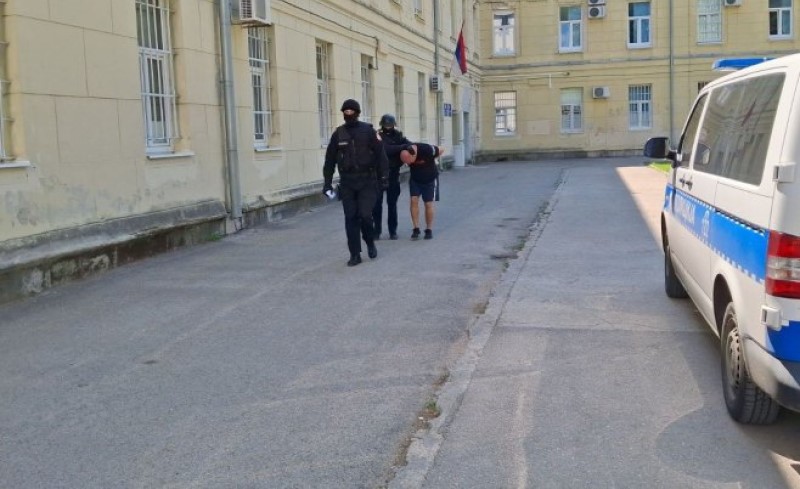 Šteta od oko 300.000 KM: Muškarac koji je opljačkao optičarsku radnju predat tužilaštvu