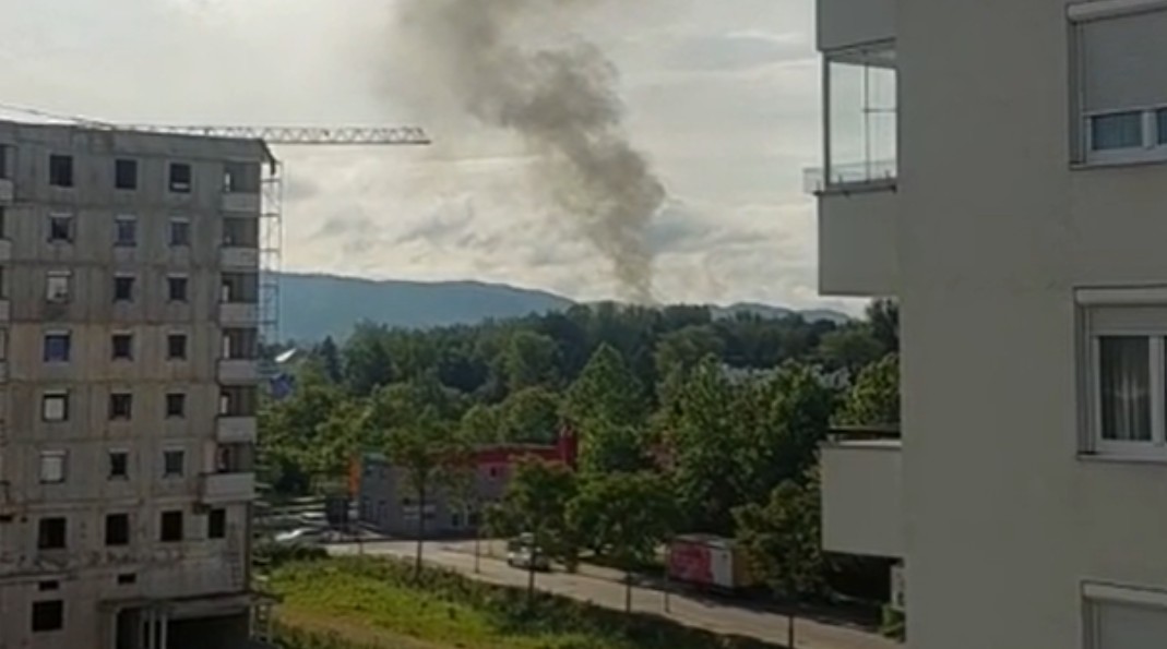 Požar u ovom dijelu grada: Gusti crni dim uznemirio Banjalučane VIDEO