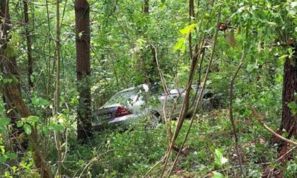 Udes u Srpskoj! “Mercedesom” sletio sa puta, dvije osobe povrijeđene FOTO
