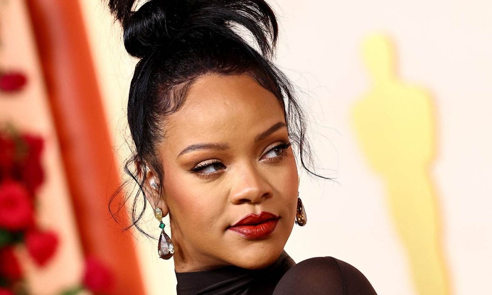 Rijana trudna po treći put: Pjevačica naglasila trudnički stomak FOTO