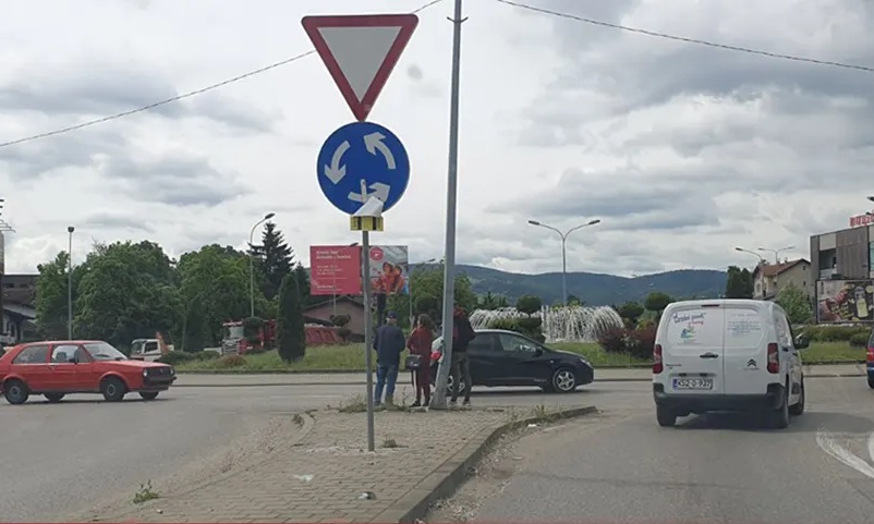 Kružni tok ponovo koban po banjalučke vozače: Saobraćajka kod Centruma