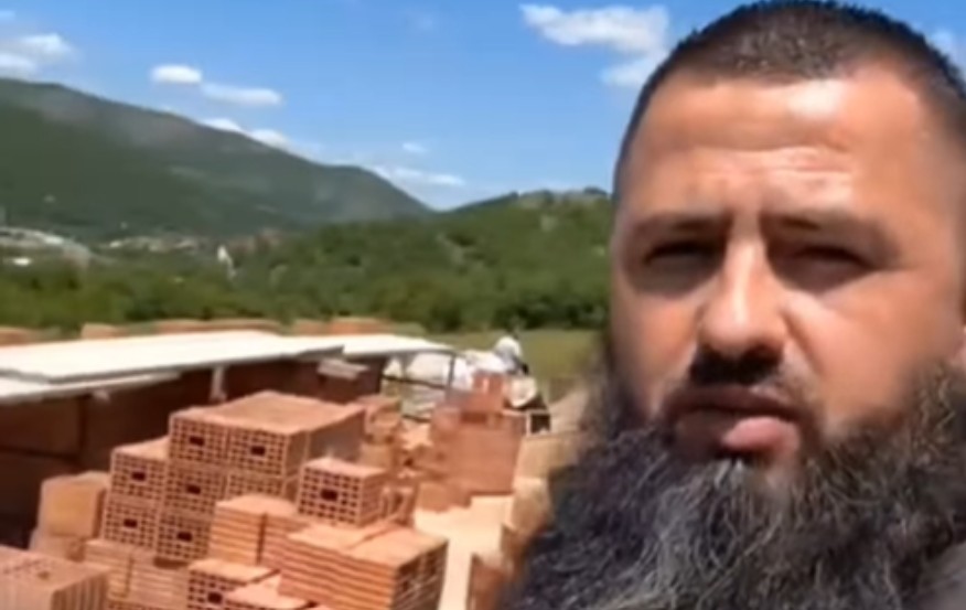 Sead gradi kuću komšiji Dragoslavu i njegovoj porodici: “Nema tu Bošnjak, Srbin, Hrvat” VIDEO