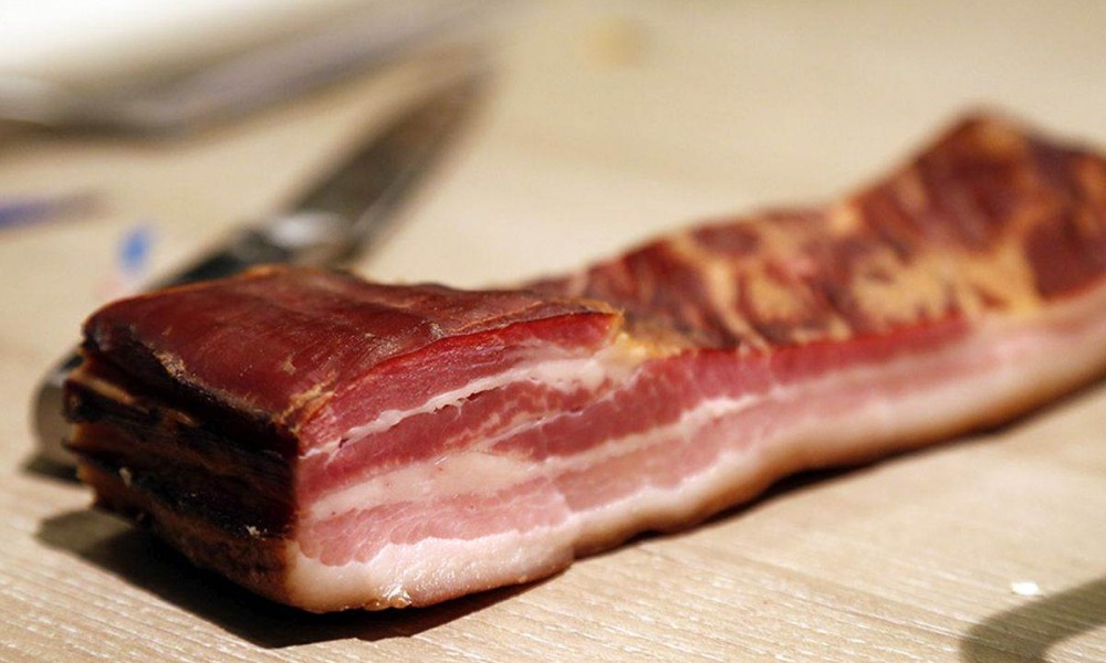 Ljekari su saglasni: Koja slanina je bolja – barena ili dimljena?