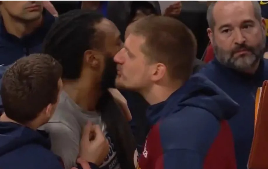 Jokić tri puta poljubio Džordana: On želi biti Srbin