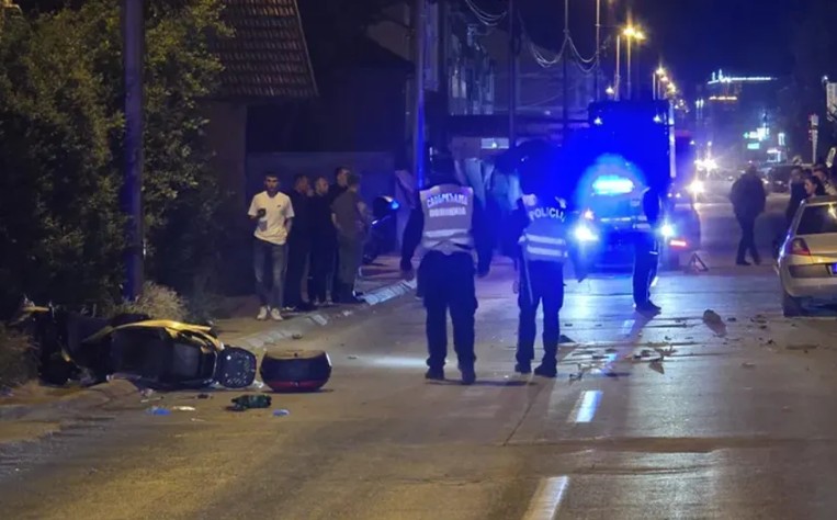 Ljekari se bore da mu spasu nogu! Dječak se motorom “zakucao” u automobil