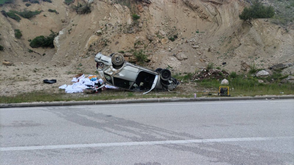 Nesreća na Manjači: Tri osobe povrijeđene u prevrtanju automobila