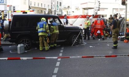Haos u Štutgartu: Mercedesom se zabio u ljude FOTO/VIDEO