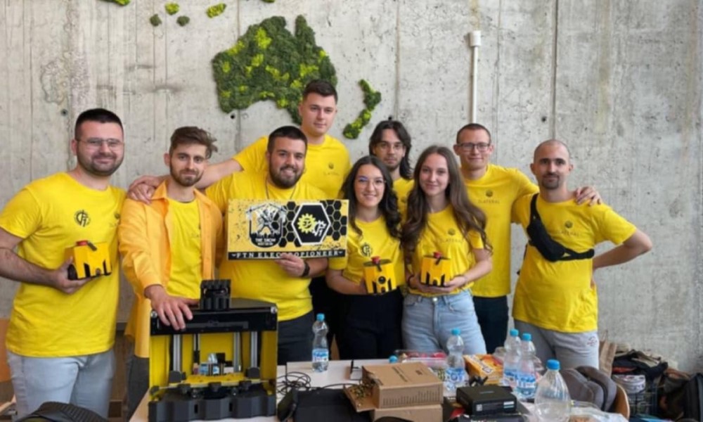 Zajedno sa robotom koga su sami kreirali: Mladi Teslićani putuju na veliko takmičenje u Francusku