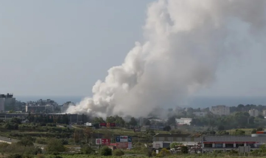 Oko 160.000 ljudi upozoreno: Toksični oblak u Kataloniji