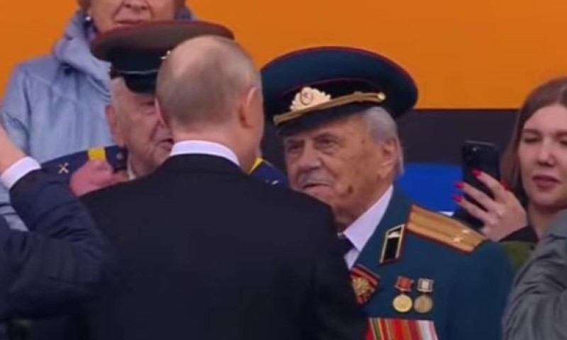 Danas se rukovao sa Putinom: Pukovnik Vlado Zrnić iz Gradiške je učestvovao u Drugom svjetskom ratu