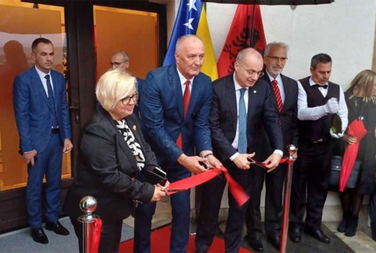 Otvorena Ambasada Albanije u BiH: Traku presjekli Helez i Hasani