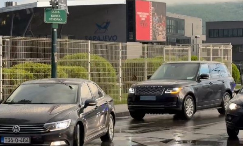 Dejvid Lemi stigao u BiH: Evo sa kime će britanski šef diplomatije imati sastanke VIDEO