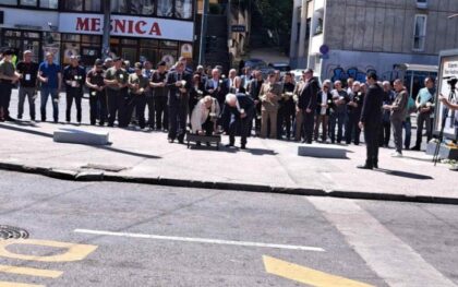 Položeni vijenci: Obilježeno 33 godine od zločina nad vojnicima ЈNA u Dobrovoljačkoj ulici