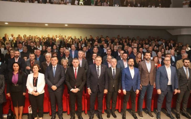 Dodik u Mrkonjić Gradu: Među najvažnijim projektima izgradnja auto-puta