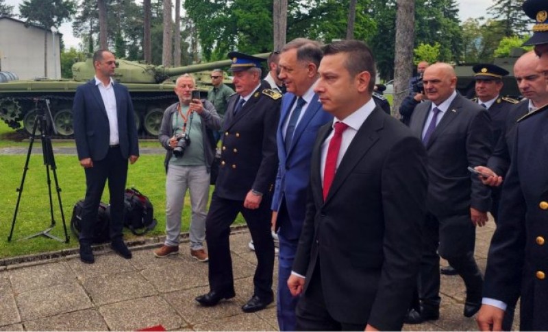 Stigli Dodik, Cvijanović, Višković i Stevandić: Centralna svečanost povodom Dana VRS VIDEO