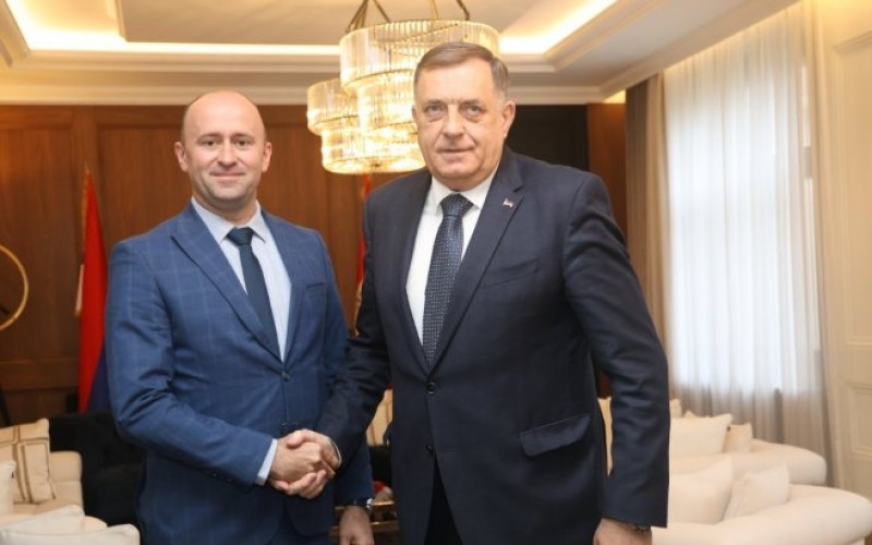 Dodik sa Zečevićem: Iz budžeta predsjednika Srpske sredstva za rekonstrukciju vrtića u Brodu