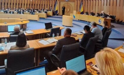 Isti scenario kao i sa hitnom! Dom naroda BiH nastavio sa neradom, prekinuta redovna sjednica