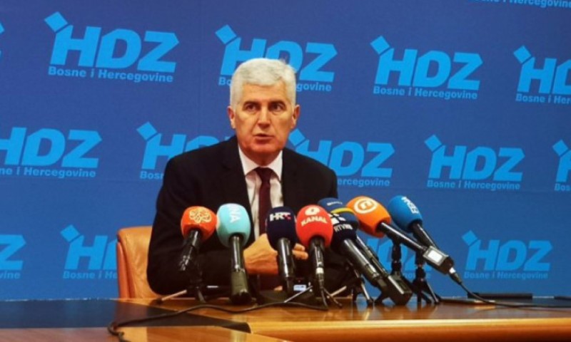 Čović komentarisao reakcije koje su uslijedile nakon fotografije s Tompsonom: „Dalje prste od hrvatskog naroda“ FOTO