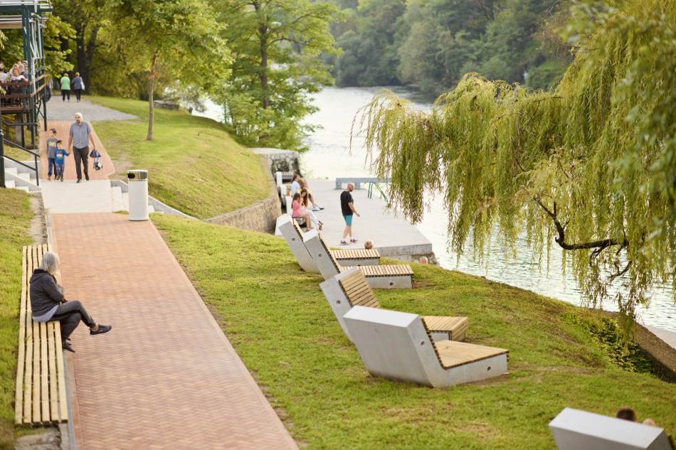 Bezbjednost mališana ugrožena: Roditelji traže zaštitnu ogradu na igralištu na Abaciji