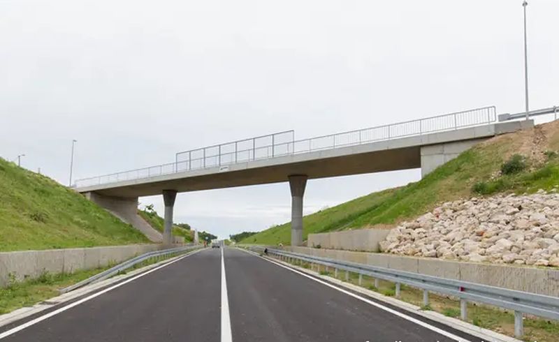 U Holandiji izgrađen nadvožnjak koji se sam popravlja!