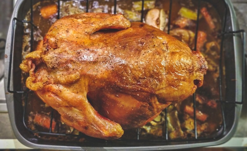 Koliko dugo treba da se peče pile u rerni? Kako da dobijete najsočnije meso i hrskavu kožicu