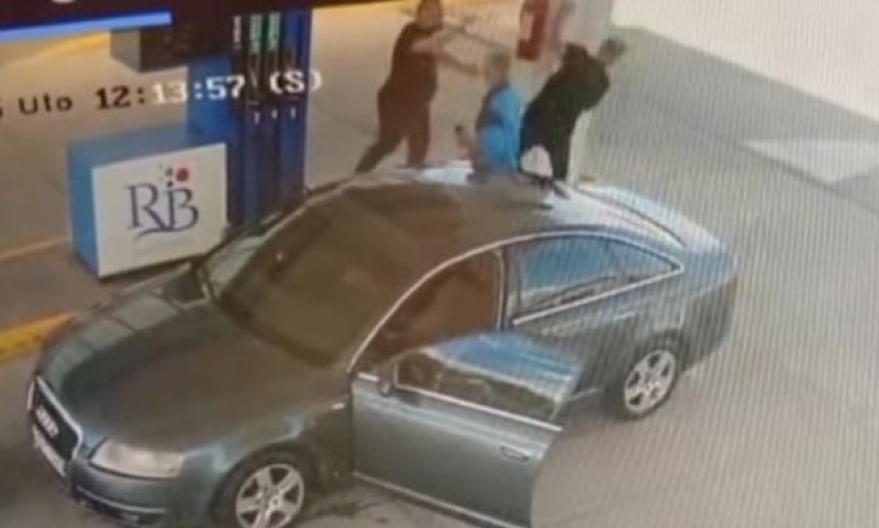 Drama na benzinskoj pumci: Objavljen snimak fizičkog napada na političara iz BiH VIDEO